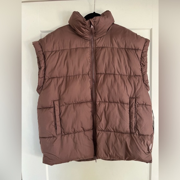 Free People In A Bubble Puffer Vest size Medium Cocoa Brown - Picture 6 of 10